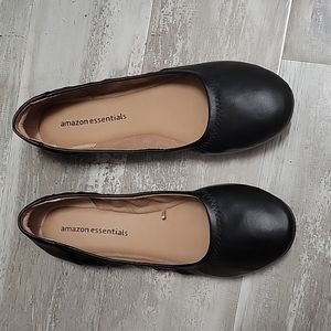 Black Ballet Flats